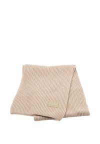 Sciarpa beige a coste con una texture morbida, caratterizzata da una piccola toppa rettangolare con il logo nell'angolo inferiore. Piegata ordinatamente.