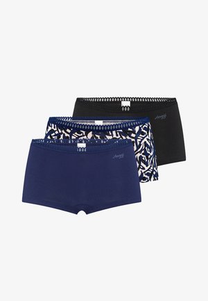 Trois paires de culottes de style short pour femmes : une noire unie, une bleu foncé uni et une avec un motif abstrait bleu et crème avec une bordure en dentelle.