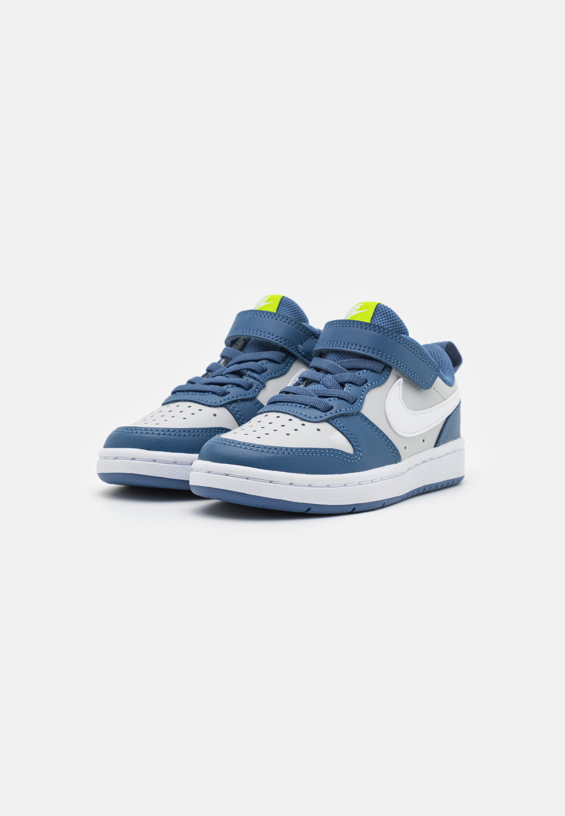 Nike court borough low grau Clearance