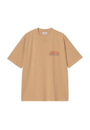 Camiseta de algodón beige con mangas cortas, escote redondo y texto de logo impreso en naranja oscuro en la parte izquierda del pecho.