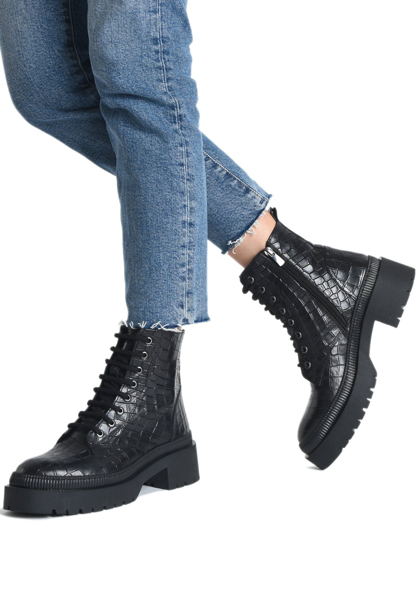 Inuovo Enkellaarsjes met plateauzool - black croco obl/Zwart - Zalando.nl