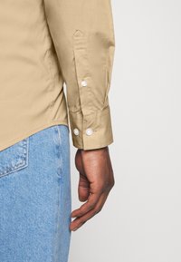 Pier One Camisa - camel
