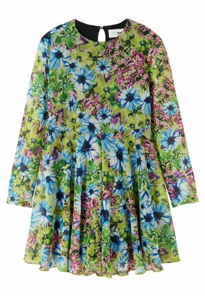 Robe à manches longues avec fond vert et motif floral lumineux en bleu, violet et rose, avec un col rond et une jupe plissée.