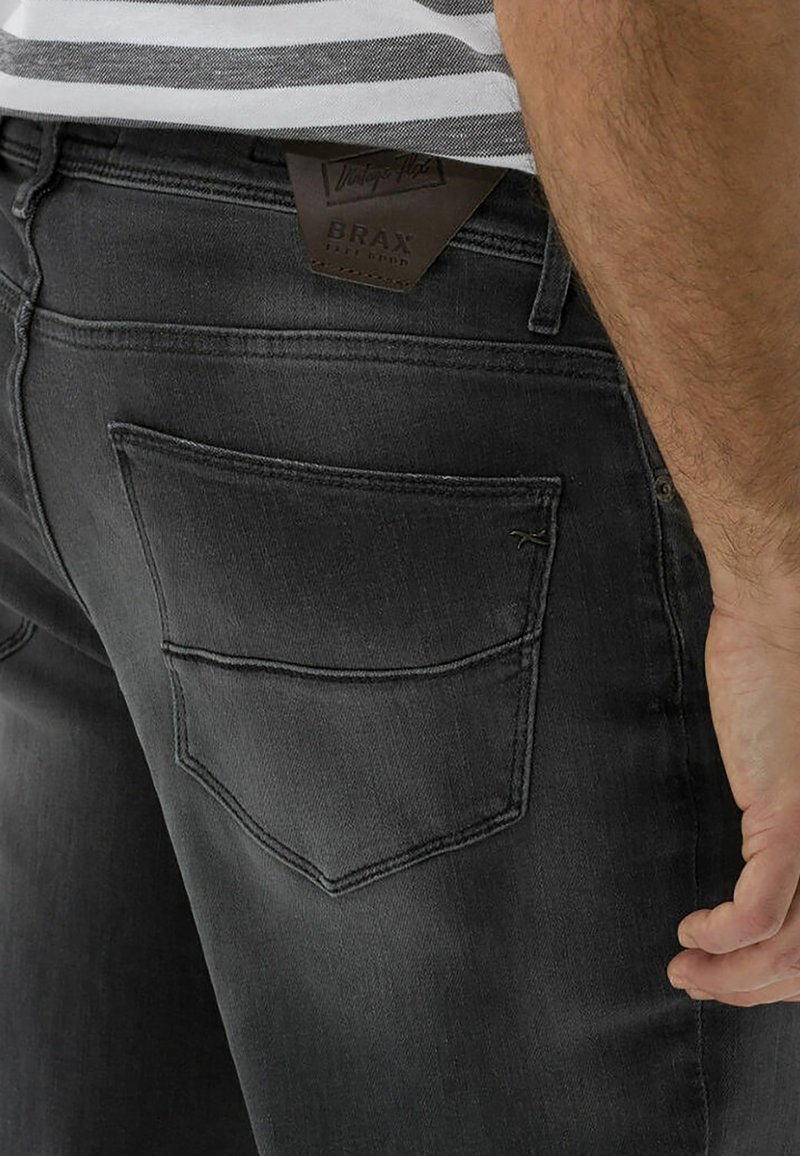 Herren Skinny Fit | BRAX STYLE CADIZ Jeans Straight Leg grey used/grey denim - UR43733 Herren Skinny Fit | BRAX STYLE CADIZ Jeans Straight Leg grey used/grey denim - UR43733