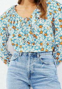 Trendyol Blouse - white