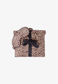 Sélectionné, animal printed