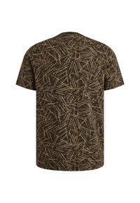 Bruine t-shirt met een geometrisch patroon van dunne, verticale lijnen in beige en lichtbruin. Korte mouwen en een ronde hals.
