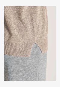 Unausgewählt, beige melange