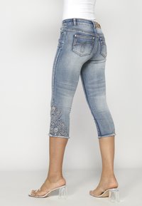 Koroshi PIRATE  - Jeans Shorts - azul cl light blue