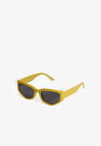 Unselected, gold