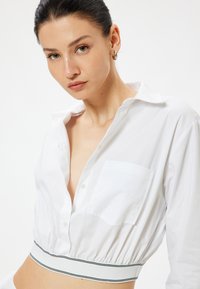 Koton CROP  - Skjortebluser - white
