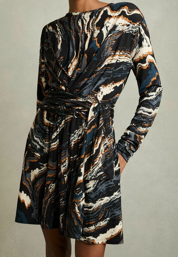 REGULAR FIT-JASMINE PRINTED TIE WAIST  - Jerseykleid