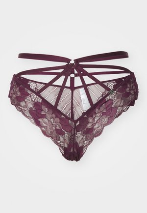 Burgunderfarbenes Spitzen-Tanga mit dekorativen Blumenmustern, rückenfreier Strap-Bauweise und elastischen Bändern. Hat eine glatte Textur mit semi-transparenten Elementen.