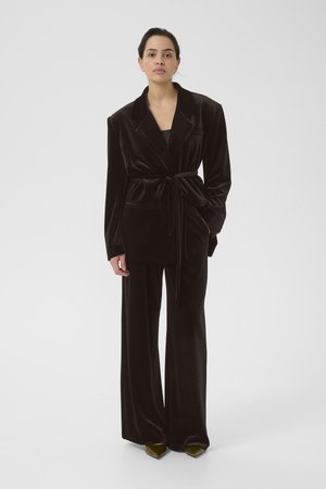 Rankning 11: Gestuz - VITTA  - Tygbyxor