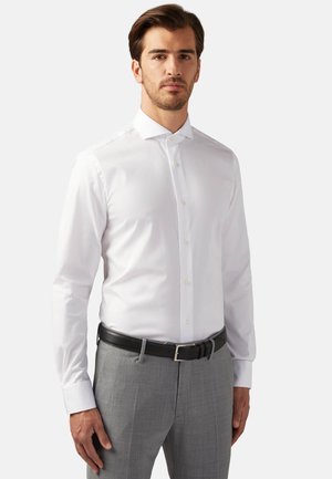 SLIM FIT PINPOINT - Formal shirt - white