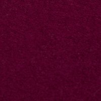 Burgundská plsť s hladkou, jemnou textúrou a rovnomerným vzhľadom, so subtilným vláknitým vzorom po celom povrchu.