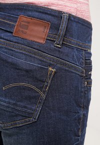 Thumbnail Image 8