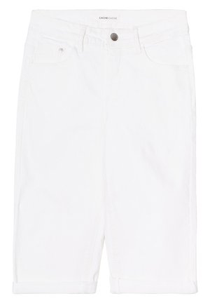 Bermuda shorts in denim bianco con orlo risvoltato, dotati di chiusura a bottone, passanti per cintura e tasche anteriori. Tessuto liscio, design casual.