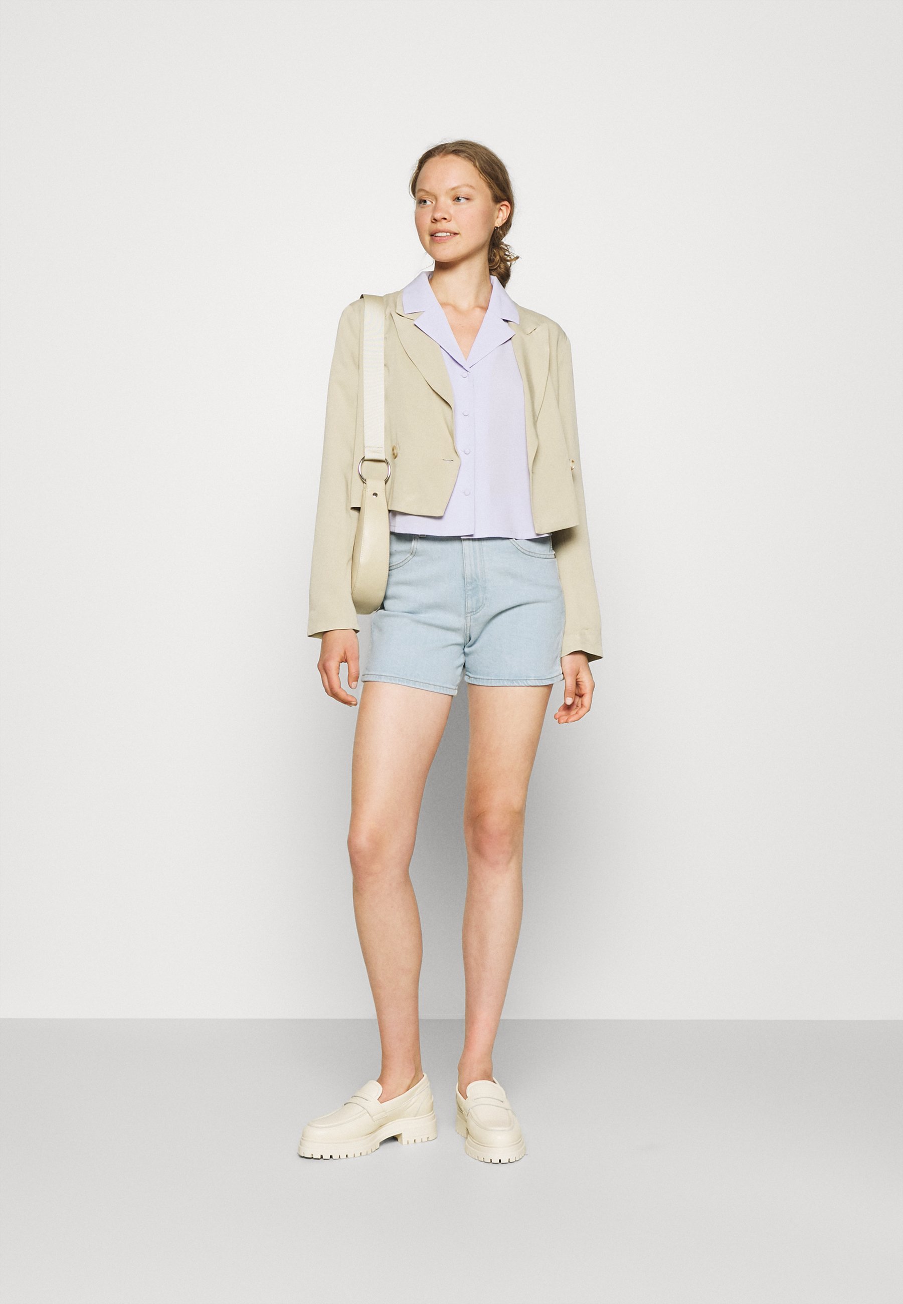 Wrangler MOM - Denim shorts - cloud 