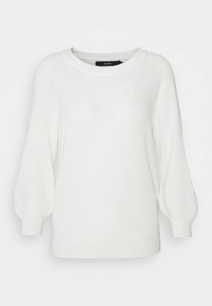 Bílý pletený svetr s kulatým výstřihem a vypouklými dlouhými rukávy. Obsahuje žebrované manžety a lem pro texturovaný vzhled.