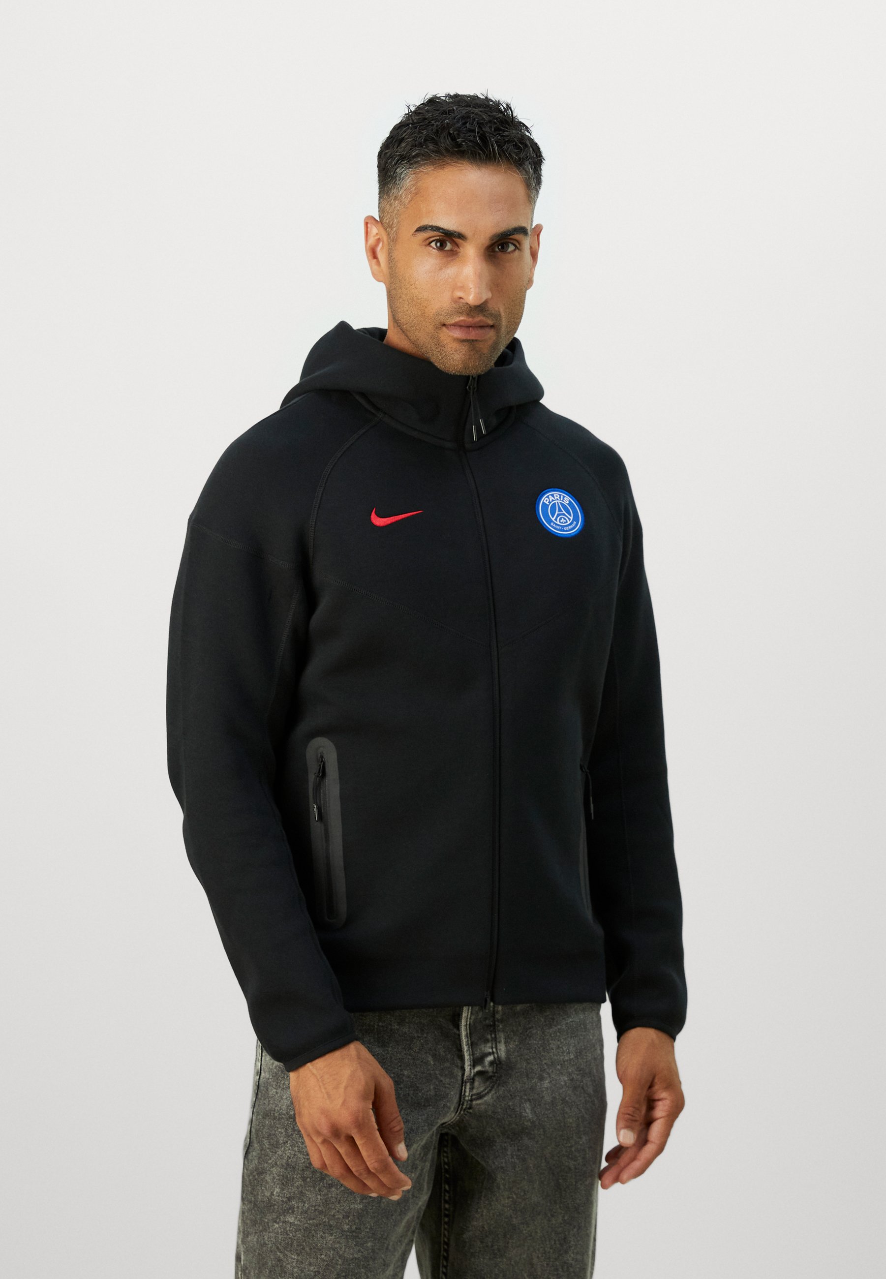 Nike Performance PARIS SAINT-GERMAIN TECH WINDRUNNER - Equipación