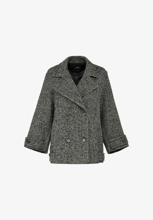 Szary, w kształt rybiej ości, podwójnie zapinany płaszcz wełniany z szerokimi klapami, zapinanymi mankietami oraz czarną podszewką.