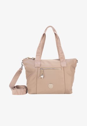 Beige Handtasche mit zwei Henkeln, Front-Reißverschlusstasche, dekorativem Logo und abnehmbarem Schulterriemen, der neben ihr zusammengerollt liegt.