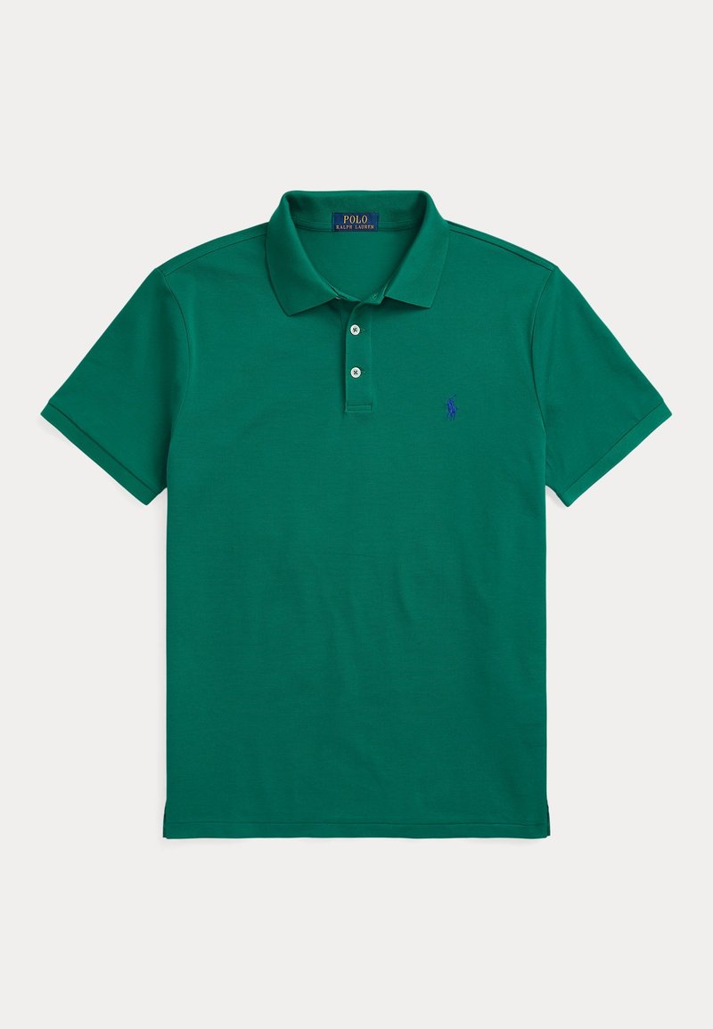 Polo vert à manches courtes avec col, deux boutons blancs et petit logo bleu brodé sur la poitrine gauche.