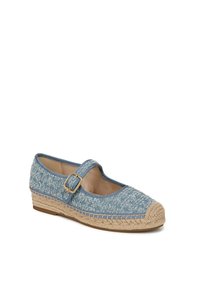 Scarpa Mary Jane di tessuto blu con tacco a linguetta in juta intrecciata, fibbia decorativa e punta arrotondata. Tomaia texturizzata con dettagli cuciti.