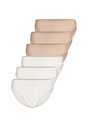 Stapel von sechs Damen-Baumwollslips in Beige und Weiß, abwechselnd angeordnet auf weißem Hintergrund.