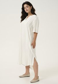 Thumbnail Image 3
