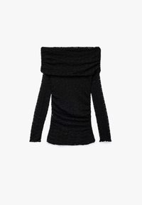 Sort off-the-shoulder top med lange ærmer, tekstureret stof og sammenfoldet design. Har en bred foldet halsudskæring og tætsiddende silhuet.