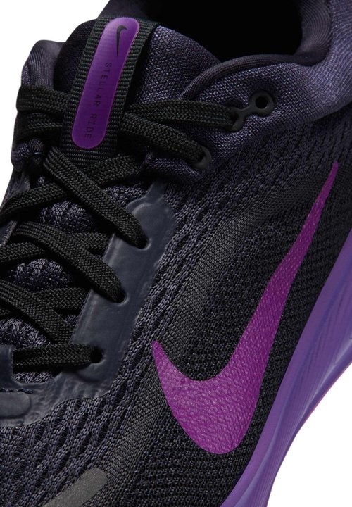 Nike STELLAR RIDE GS UNISEX - Road running shoes - gridiron off-noir dark concord vivid purple — foto 7
