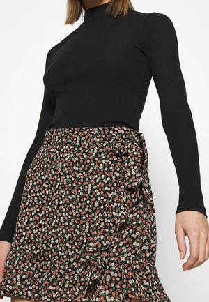 Top s dlouhým rukávem - black