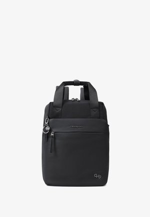 Sac à dos rectangulaire noir avec poignées supérieures, poche avant zippée, logo Hedgren et un petit porte-clés accroché au curseur.