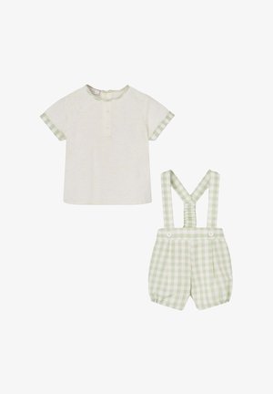Chemise crème à manches courtes pour tout-petit avec bordure en vichy vert, associée à un short vichy vert assorti avec bretelles élastiques.