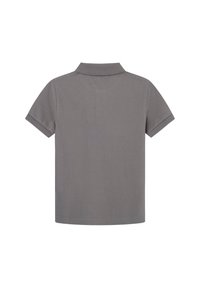 Polo shirt grigio a maniche corte con colletto, spalle senza cuciture e una texture morbida. Design semplice senza loghi o motivi visibili.