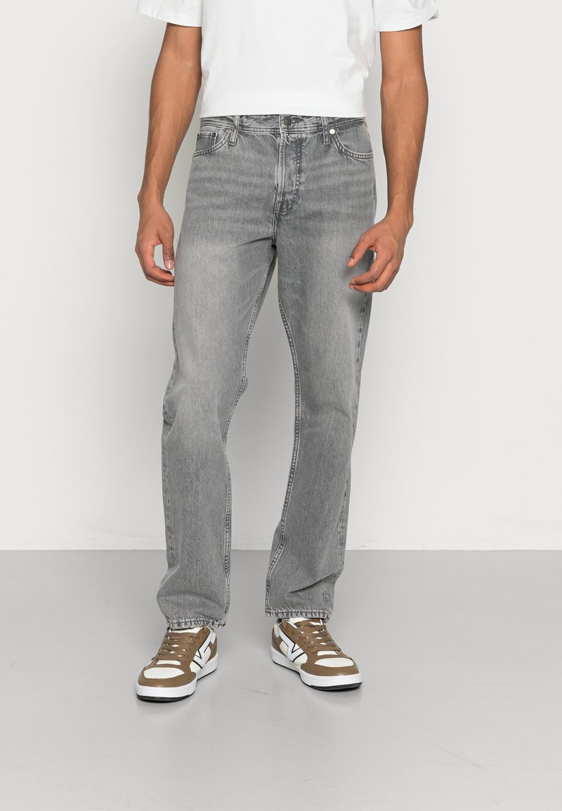 JJICHRIS JJORIGINAL AKM 910 MNI Jean coupe décontractée Mini | Bleu moyen | Jack & Jones JJICHRIS JJORIGINAL AKM 910 MNI Jean coupe décontractée Mini | Bleu moyen | Jack & Jones
