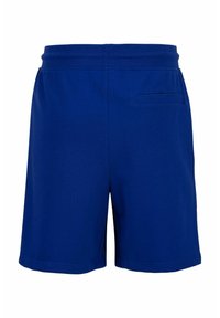 Blaue Sportshorts aus weichem Stoff, mit einem elastischen Bund und einer einzelnen Gesäßtasche. Einfaches, glattes Design ohne Muster.