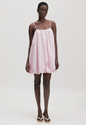 EDITED, EDITED KLEID FRAY - Jurk - pastellpink