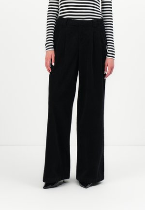 ONLSVEA NESSA WIDE PANT - Pantalon classique - black