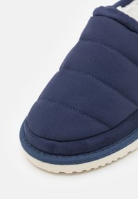 Jack & Jones JFWPUFF - Tofflor & inneskor - navy
