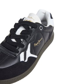 Pepe Jeans Sporta apavi - black