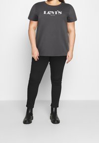 Levi's® Plus Camiseta estampada - black