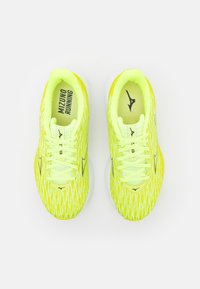Mizuno WAVE RIDER 28 - Løpesko for vei - neo lime/black/acid lime