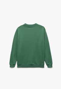 Groene sweatshirt met een ronde hals, lange mouwen en geribbelde manchetten. Gladde textuur zonder zichtbare patronen of hardwaredetails.