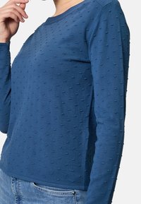 zero Sweter