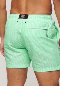 Superdry & Co PRINTED - Bañador corto - mint stripe print
