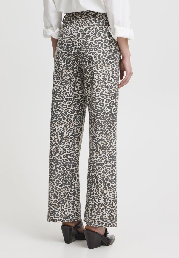 IHJILLA - Flared Jeans - cornstalk leo print2