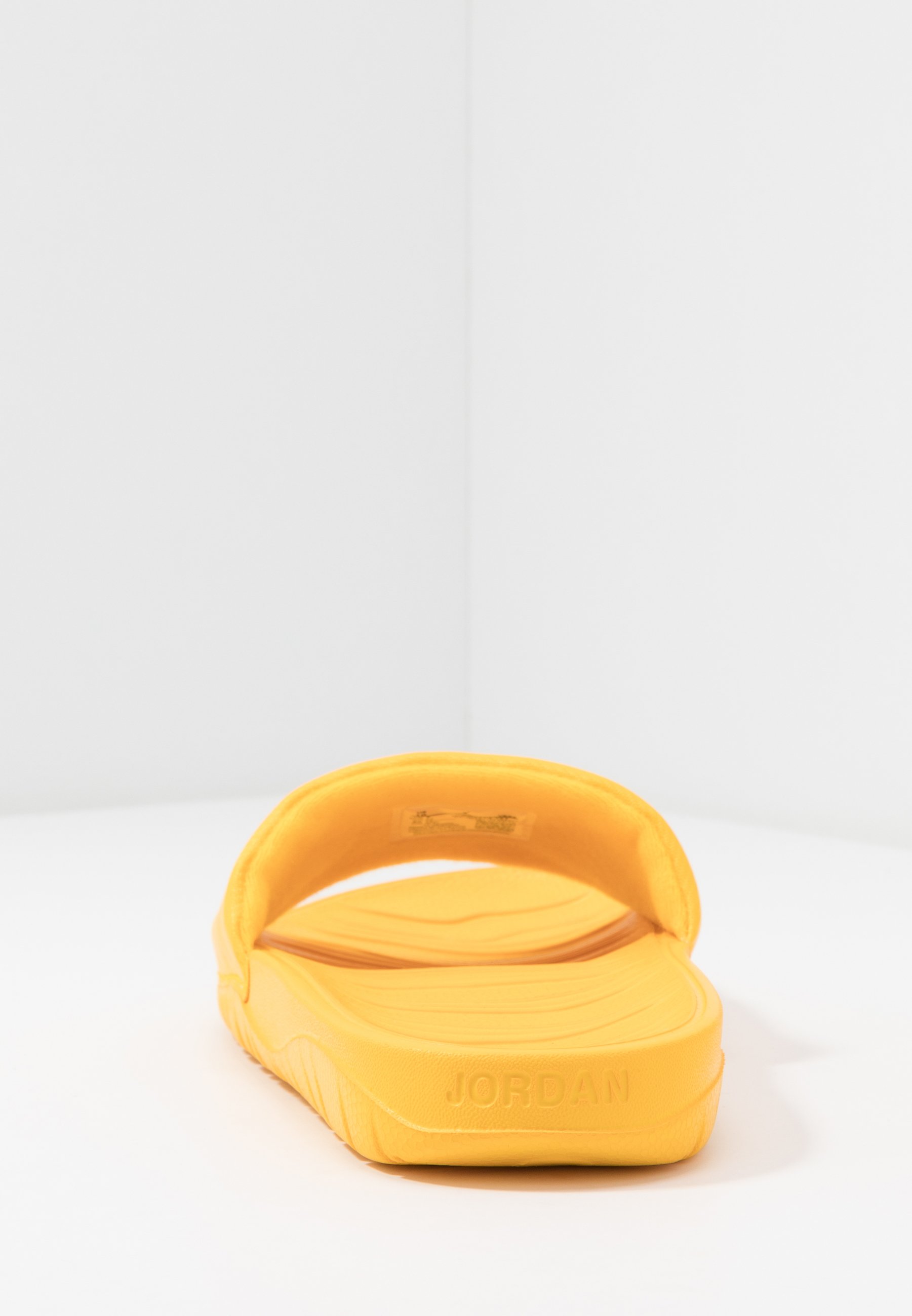 Jordan BREAK - Sandalias planas - amarillo/metallic silver/amarillo -  Zalando.es